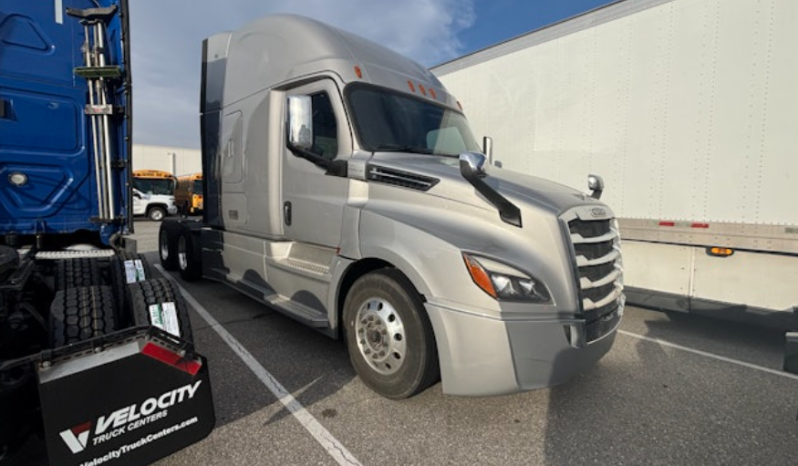 
								Used 2020 Freightliner Cascadia 126SLP Sleeper in Fontana California full									