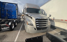 Used 2020 Freightliner Cascadia 126SLP Sleeper in Fontana California