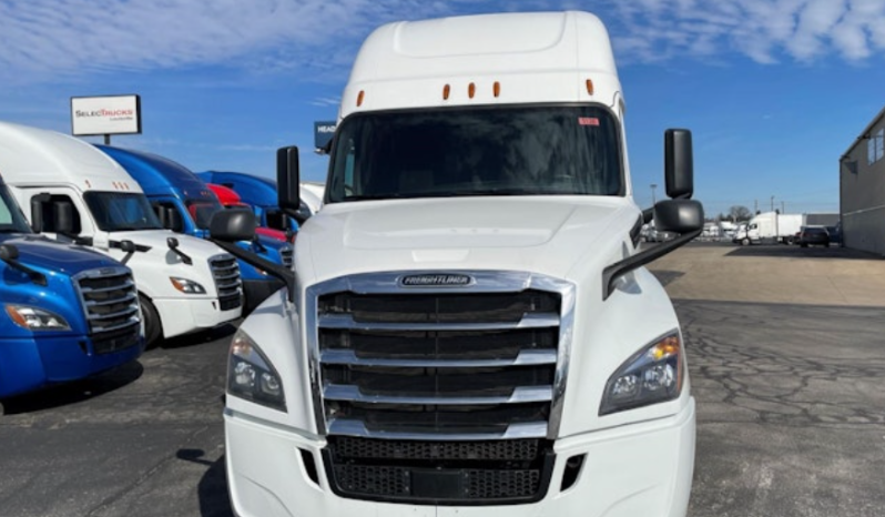 
								Used 2020 Freightliner Cascadia 126 Sleeper in Louisville Kentucky full									