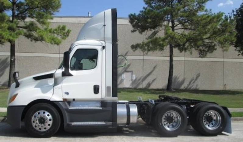 
								Used 2020 Freightliner Cascadia 126 Day Cab in Houston Texas full									