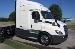 Used 2020 Freightliner CASCADIA 116 Sleeper in Houston Texas