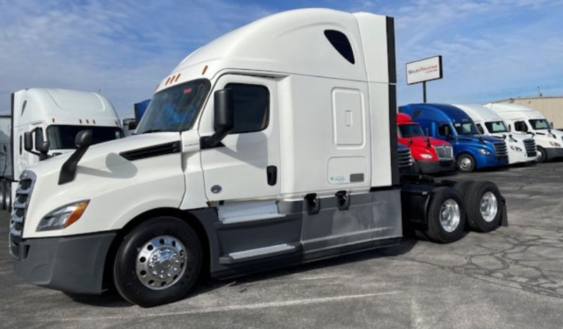 
								Used 2020 Freightliner Cascadia 126 Sleeper in Louisville Kentucky full									