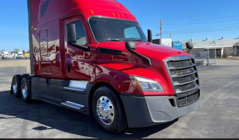 
								Used 2020 Freightliner Cascadia 126 Sleeper in Louisville Kentucky full									