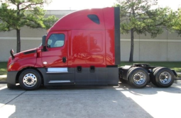 Used 2020 Freightliner Cascadia 126 Sleeper in Houston Texas