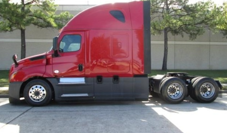 
								Used 2020 Freightliner Cascadia 126 Sleeper in Houston Texas full									