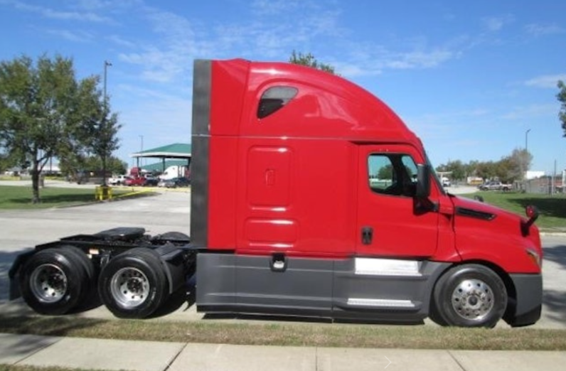 
								Used 2020 Freightliner Cascadia 126 Sleeper in Houston Texas full									