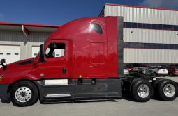 Used 2020 Freightliner Cascadia 126 Sleeper in West Jefferson Ohio