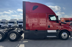 Used 2020 Freightliner Cascadia 126 Sleeper in West Jefferson Ohio