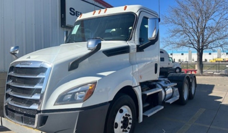 
								Used 2020 Freightliner PT126DC Day Cab in Fort Worth Texas full									