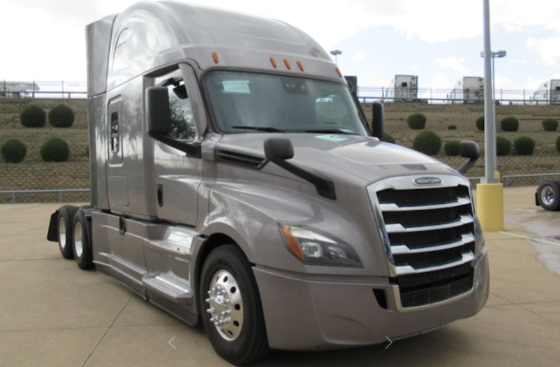 
								Used 2020 Freightliner PT126SLP Sleeper in Dallas Texas full									