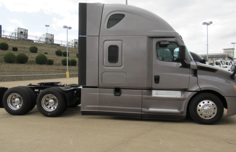 
								Used 2020 Freightliner PT126SLP Sleeper in Dallas Texas full									