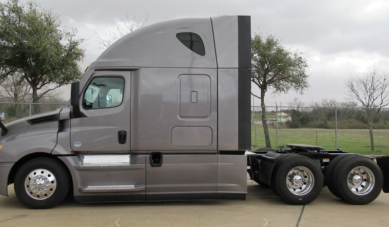 
								Used 2020 Freightliner PT126SLP Sleeper in Dallas Texas full									