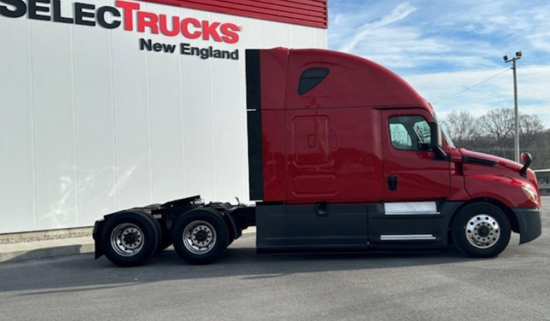 
								Used 2020 Freightliner Cascadia 126 Sleeper in Shrewsbury Massachusetts full									