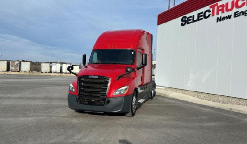 
								Used 2020 Freightliner Cascadia 126 Sleeper in Shrewsbury Massachusetts full									