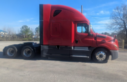 Used 2020 Freightliner Cascadia 126 Sleeper in Birmingham Alabama