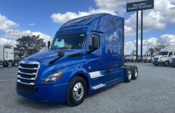 Used 2020 Freightliner Cascadia 126 Sleeper in Charlotte North Carolina