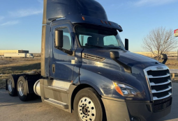 Used 2020 Freightliner Cascadia 126 Day Cab in Council Bluffs Iowa