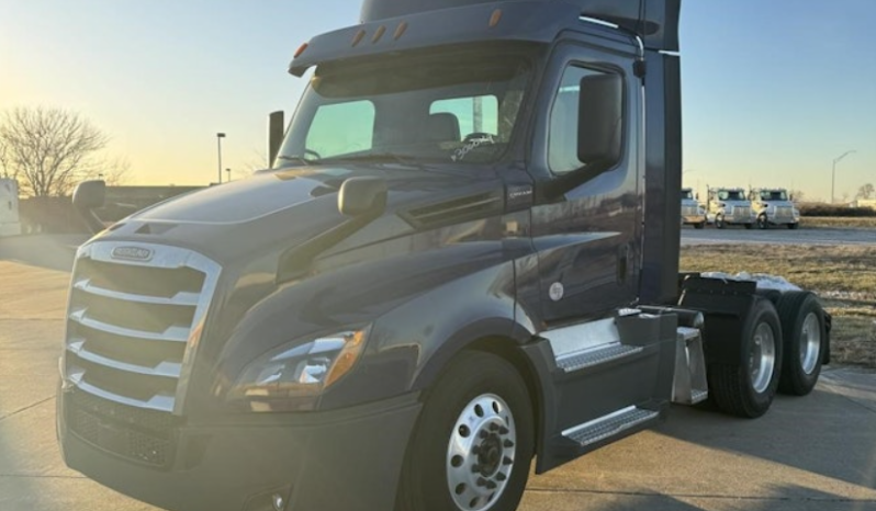 
								Used 2020 Freightliner Cascadia 126 Day Cab in Council Bluffs Iowa full									