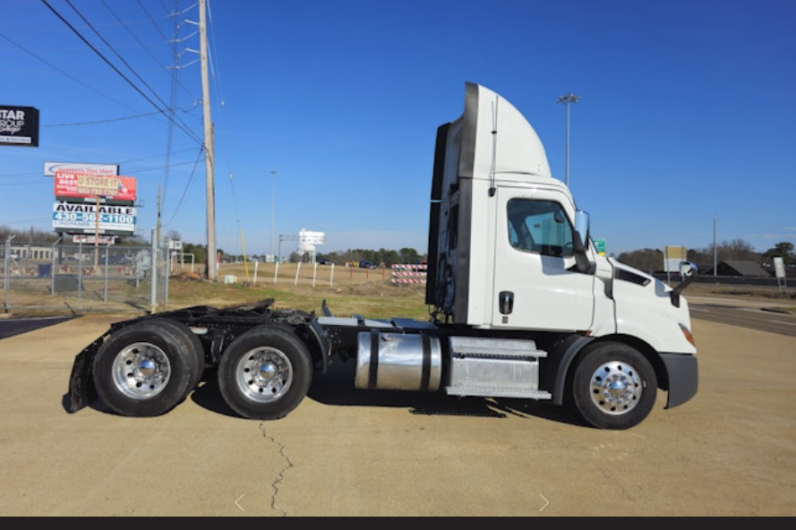 
								Used 2020 Freightliner CASCADIA 116 Day Cab in Texarkana Texas full									