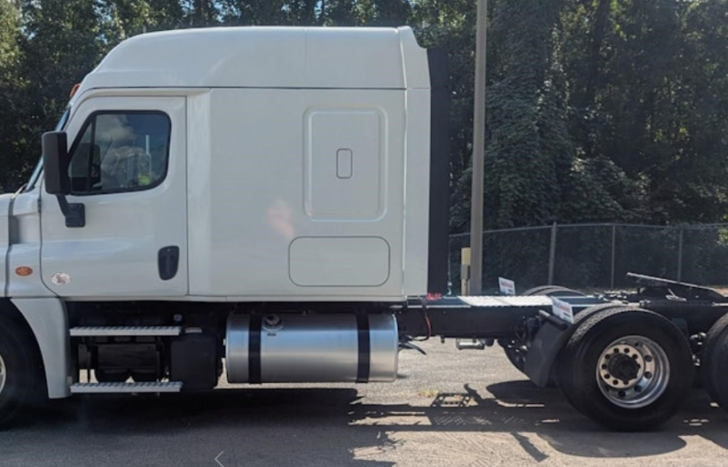 
								Used 2020 Freightliner Cascadia 125 Sleeper in Birmingham Alabama full									