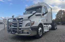 Used 2020 Freightliner Cascadia 126 Sleeper in Savannah Georgia