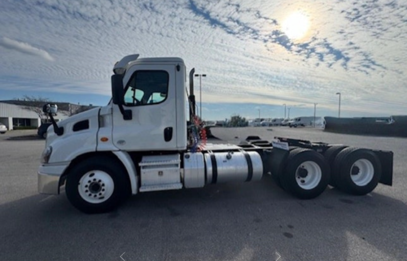 
								Used 2020 Freightliner Cascadia 113 Day Cab in Birmingham Alabama full									