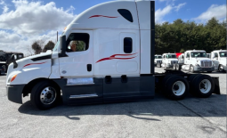 Used 2021 Freightliner Cascadia 126SLP Sleeper in Greensboro North Carolina