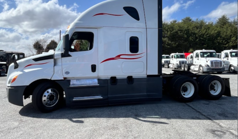 
								Used 2021 Freightliner Cascadia 126SLP Sleeper in Greensboro North Carolina full									