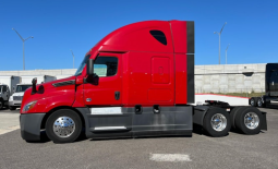 Used 2021 Freightliner Cascadia 126 Sleeper in Jacksonville Florida