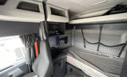 Used 2021 Freightliner Cascadia 126 Sleeper in Converse Texas