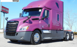 Used 2021 Freightliner Cascadia 126 Sleeper in Jefferson Georgia