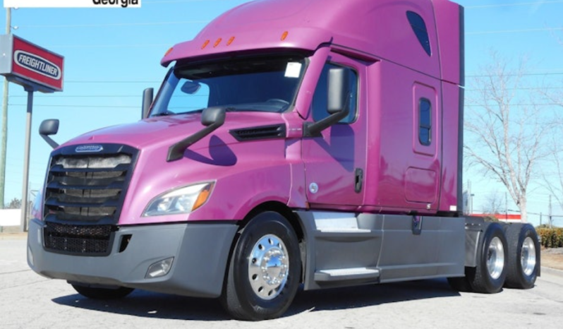 
								Used 2021 Freightliner Cascadia 126 Sleeper in Jefferson Georgia full									