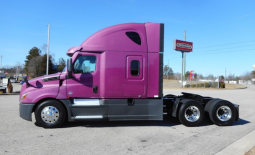 Used 2021 Freightliner Cascadia 126 Sleeper in Jefferson Georgia