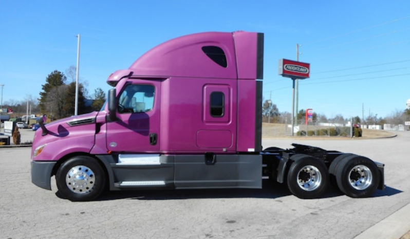 
								Used 2021 Freightliner Cascadia 126 Sleeper in Jefferson Georgia full									