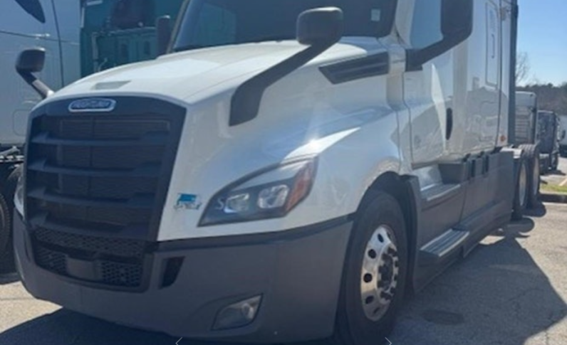 
								Used 2022 Freightliner Cascadia 126 Sleeper in Birmingham Alabama full									