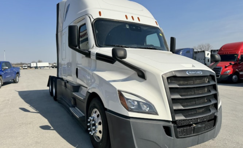 
								Used 2022 Freightliner Cascadia 126 Sleeper in Jefferson Ohio full									