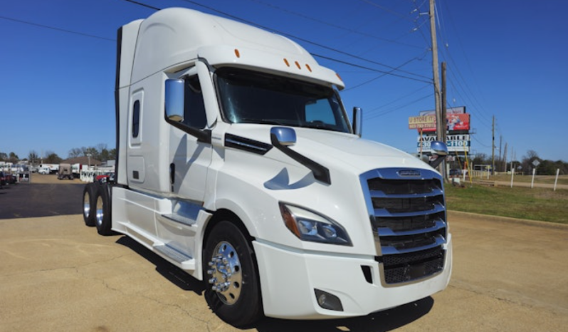 
								Used 2022 Freightliner Cascadia 126 Sleeper in Texarkana Texas full									