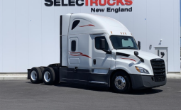 Used 2022 Freightliner Cascadia 126 Sleeper in Shrewsbury Massachusetts