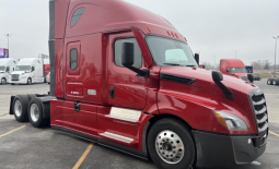 Used 2022 Freightliner Cascadia 126 Sleeper in Council Bluffs Iowa