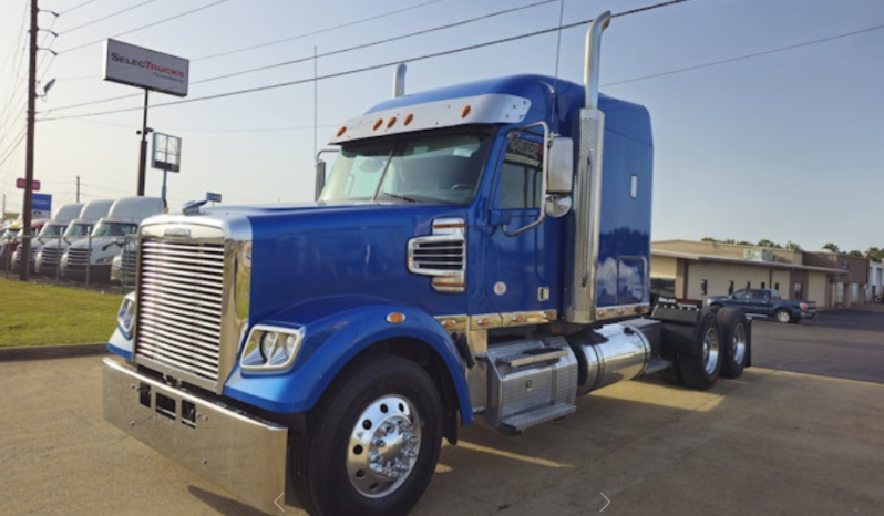 
								Used 2022 Freightliner 122SD Sleeper in Texarkana Texas full									