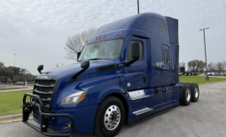 Used 2022 Freightliner Cascadia 126 Sleeper in Houston Texas