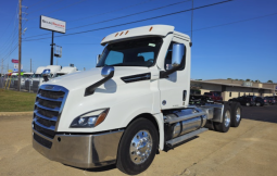 Used 2023 Freightliner Cascadia 126 Day Cab in Texarkana Texas