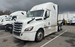 Used 2023 Freightliner Cascadia 126SLP Sleeper in Fontana California