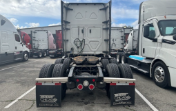 Used 2023 Freightliner Cascadia 126SLP Sleeper in Fontana California