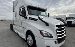 Used 2023 Freightliner Cascadia 126 Sleeper in Jefferson Ohio