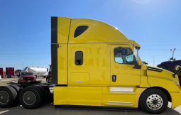 Used 2023 Freightliner Cascadia 126 Sleeper in Pharr Texas