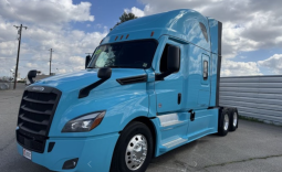 Used 2024 Freightliner Cascadia Sleeper in Fresno California