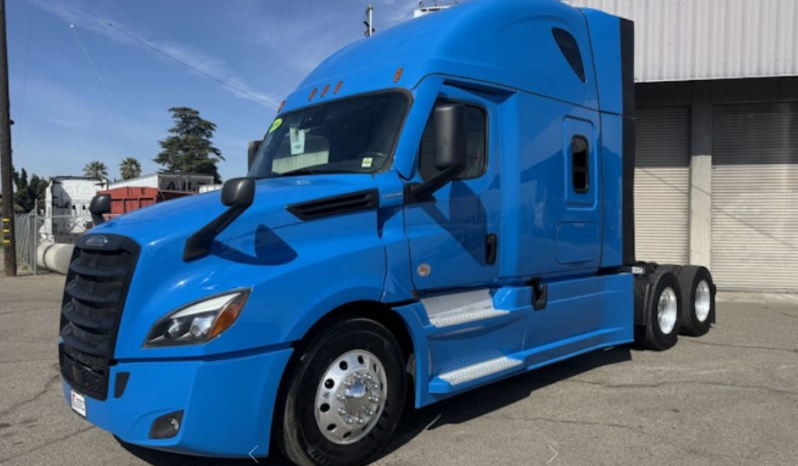 
								Used 2024 Freightliner Cascadia Sleeper in Fresno California full									