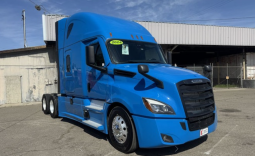 Used 2024 Freightliner Cascadia Sleeper in Fresno California