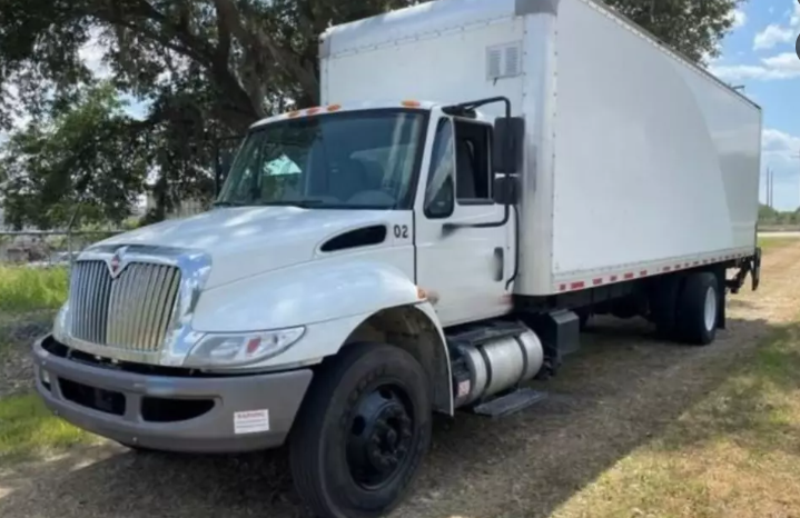
								Used 2019 International 4300 Box Truck in Mulberry Florida full									